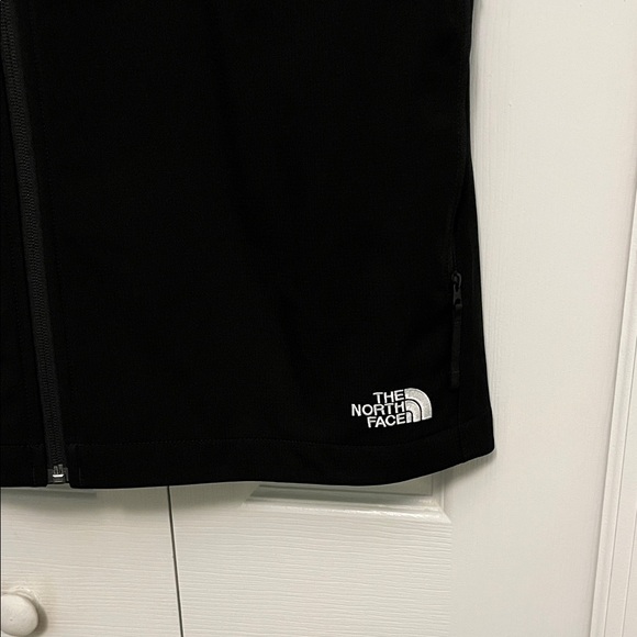 The North Face Black Sleeveless Jacket with Logo - Picture 2 of 6